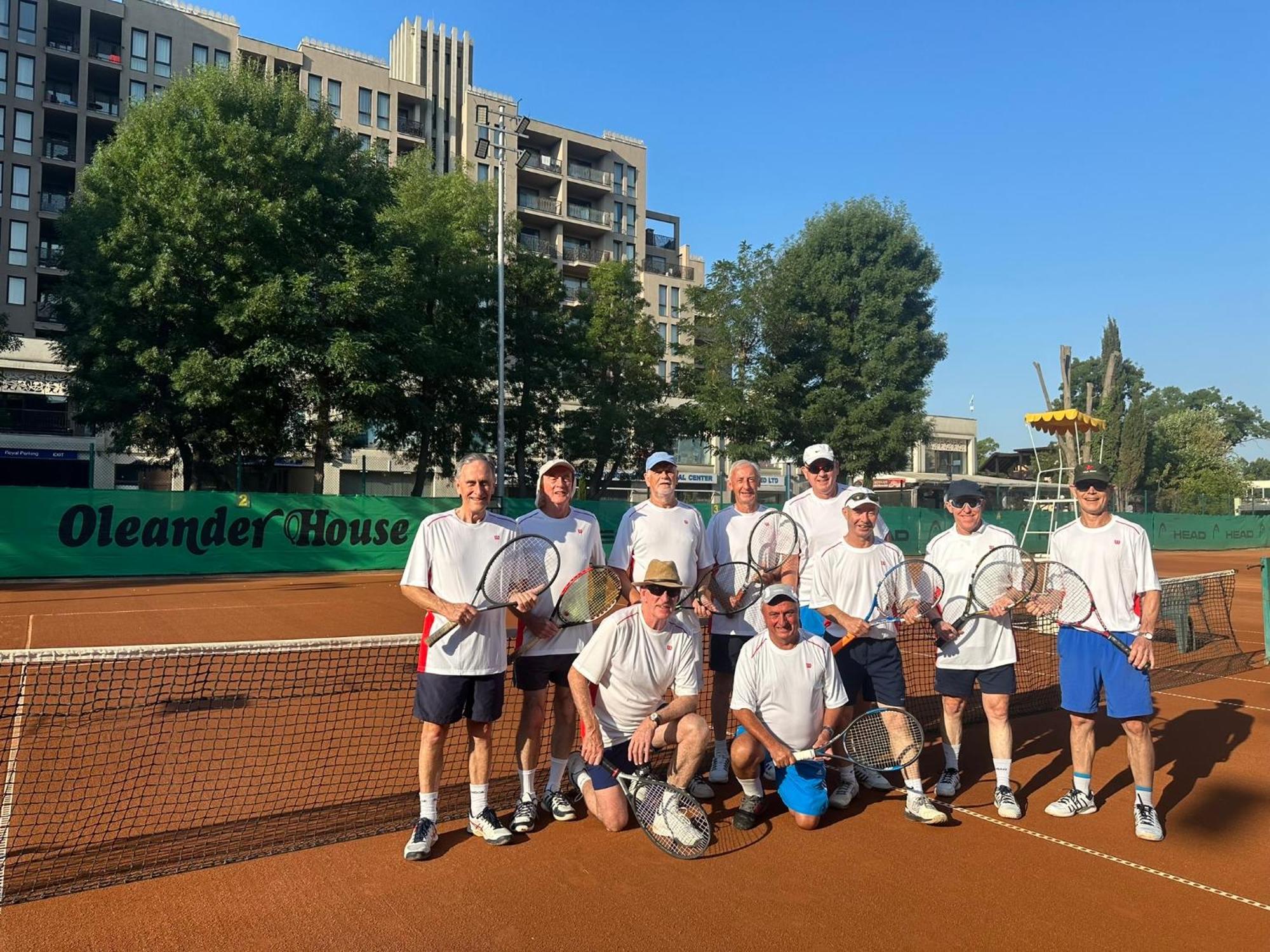 Oleander House And Tennis Club Napospart Kültér fotó